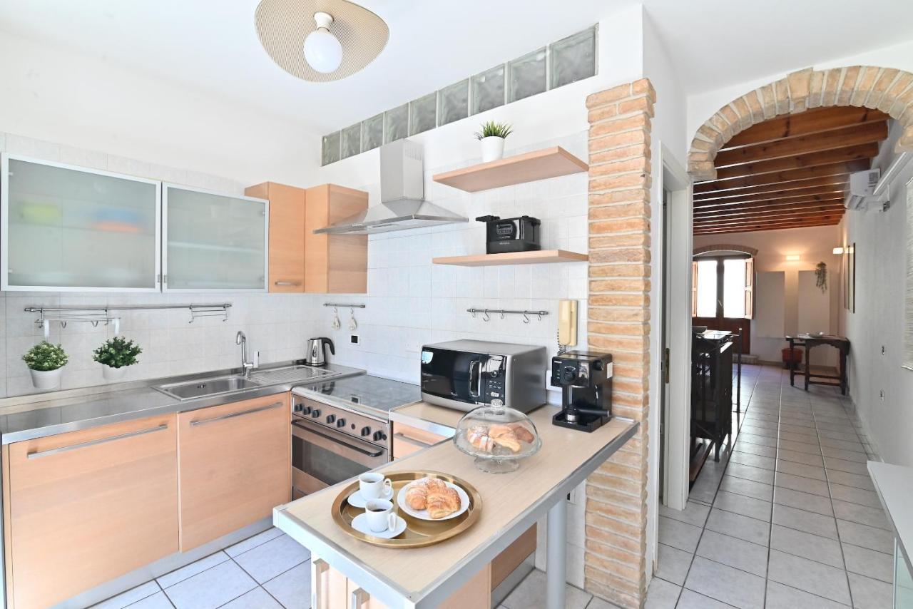 Izzhome Full Center Terrace Κάλιαρι Εξωτερικό φωτογραφία